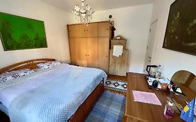 Convini Bed & Bathroom Homestay